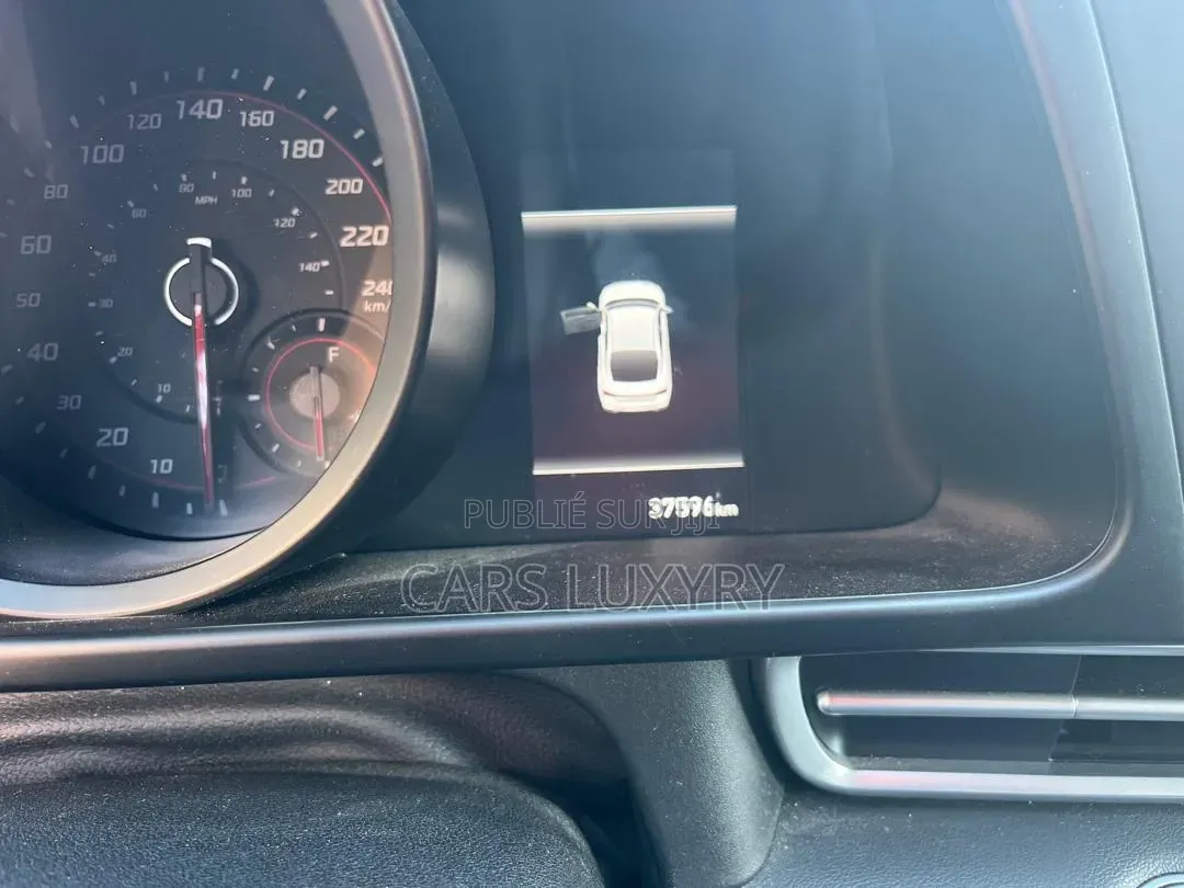 Hyundai Elantra Limited 2023 Argenté