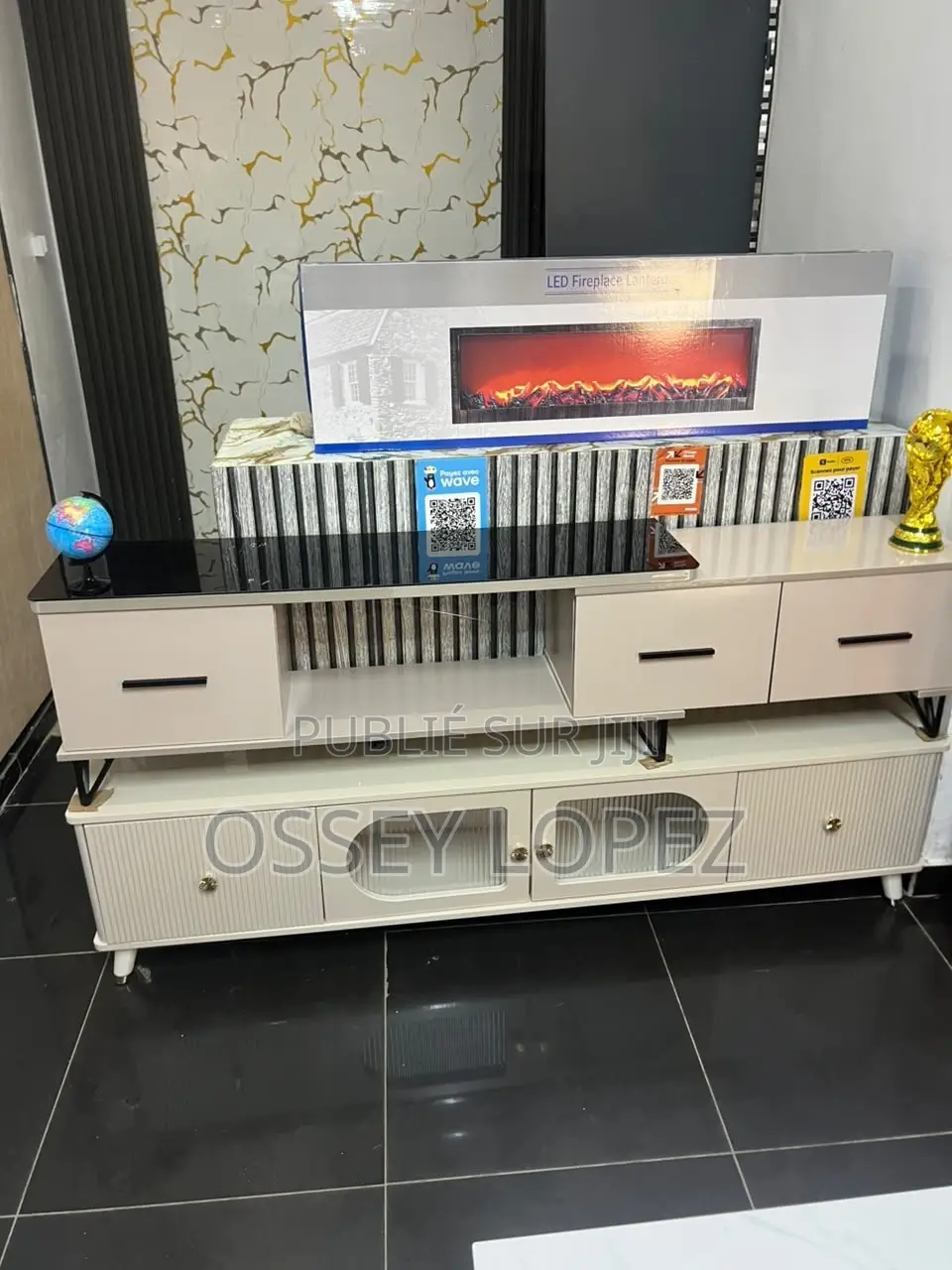 Meubles TV Design 140cm Et 160cm - Marbre Blanc Bleu Marine