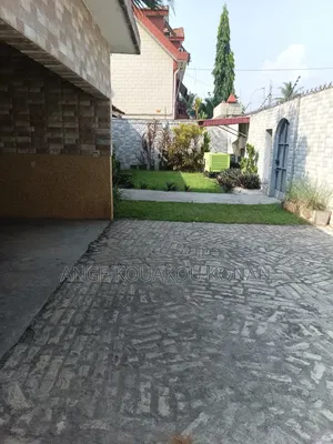 6chbre Duplex dans Ange Immobilier, Cocody à Vendre