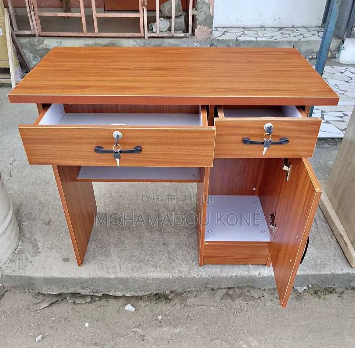 Table De Bureau