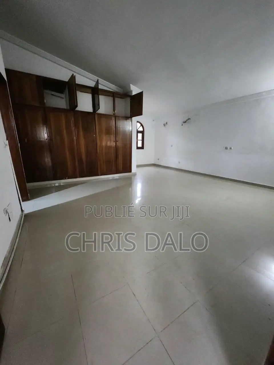 6chbre Duplex dans Achy, Cocody à Louer