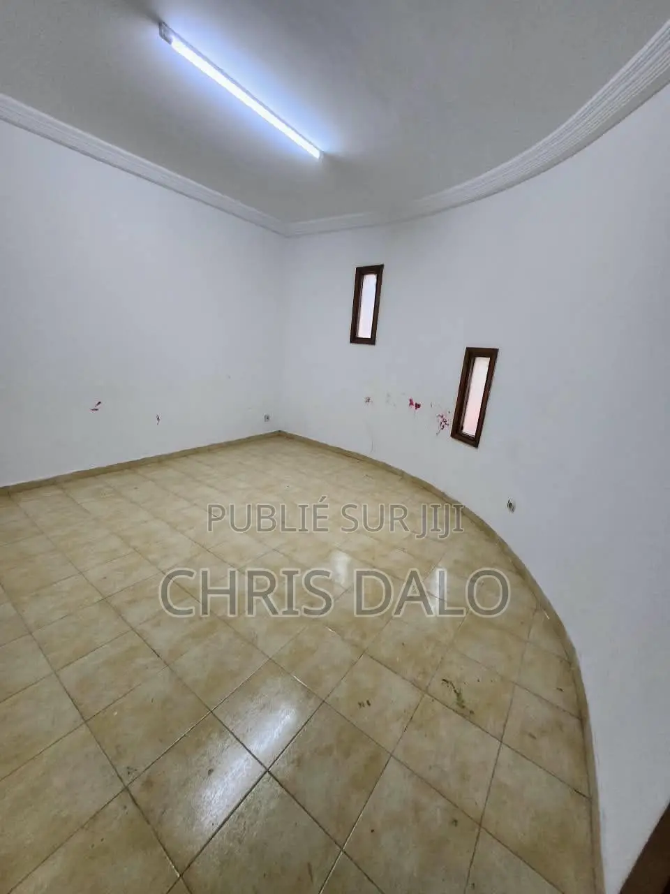 6chbre Duplex dans Achy, Cocody à Louer