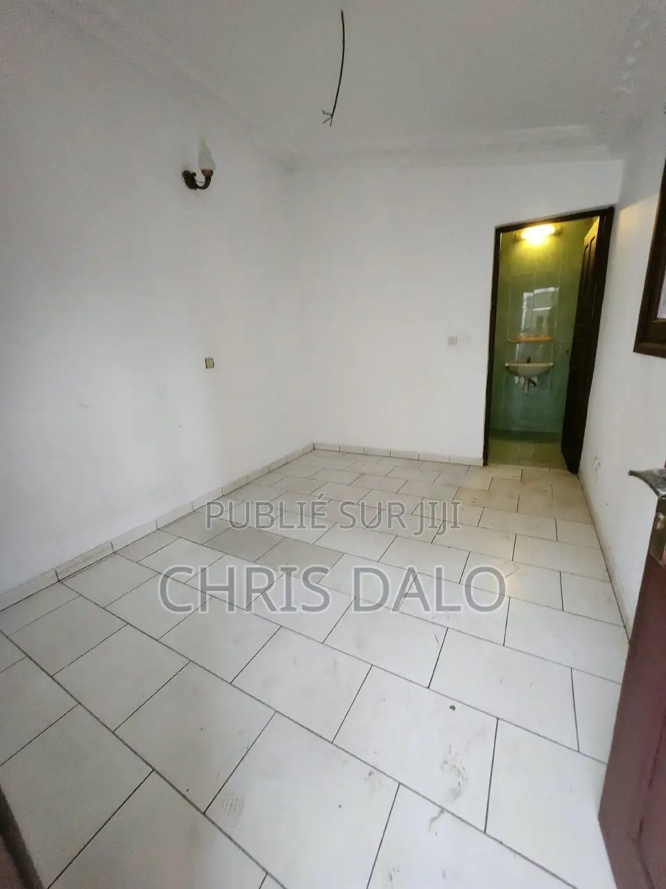 6chbre Duplex dans Achy, Cocody à Louer