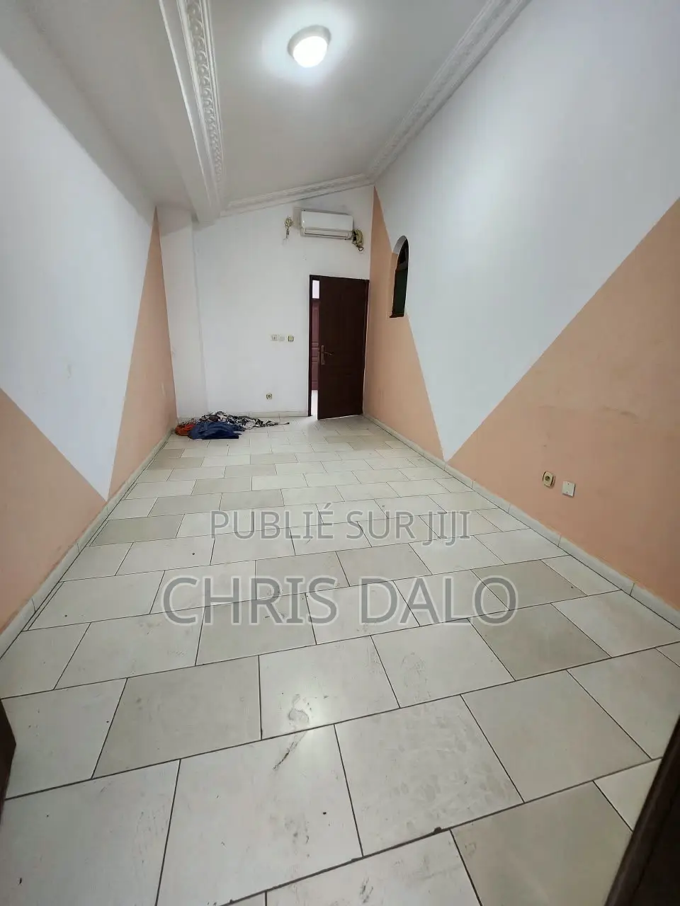 6chbre Duplex dans Achy, Cocody à Louer