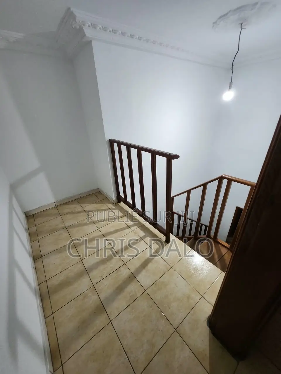 6chbre Duplex dans Achy, Cocody à Louer