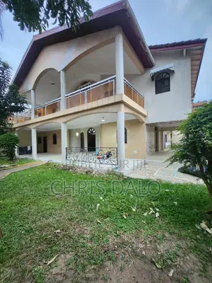 6chbre Duplex dans Achy, Cocody à Louer