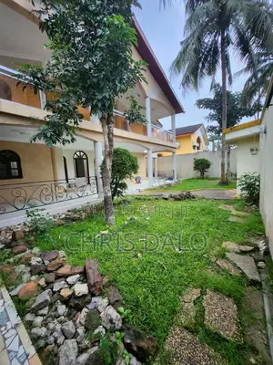 6chbre Duplex dans Achy, Cocody à Louer