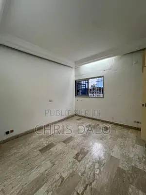 4chbre Villa dans Achy, Cocody à Louer