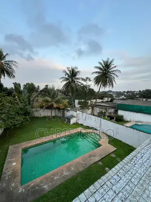 4chbre Villa dans Achy, Cocody à Louer