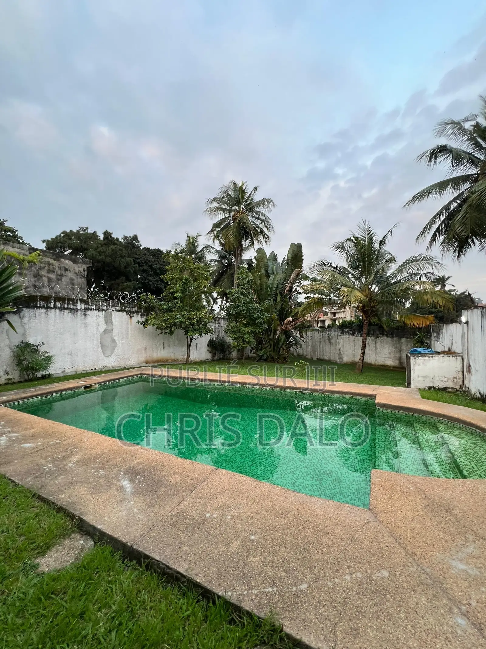 4chbre Villa dans Achy, Cocody à Louer
