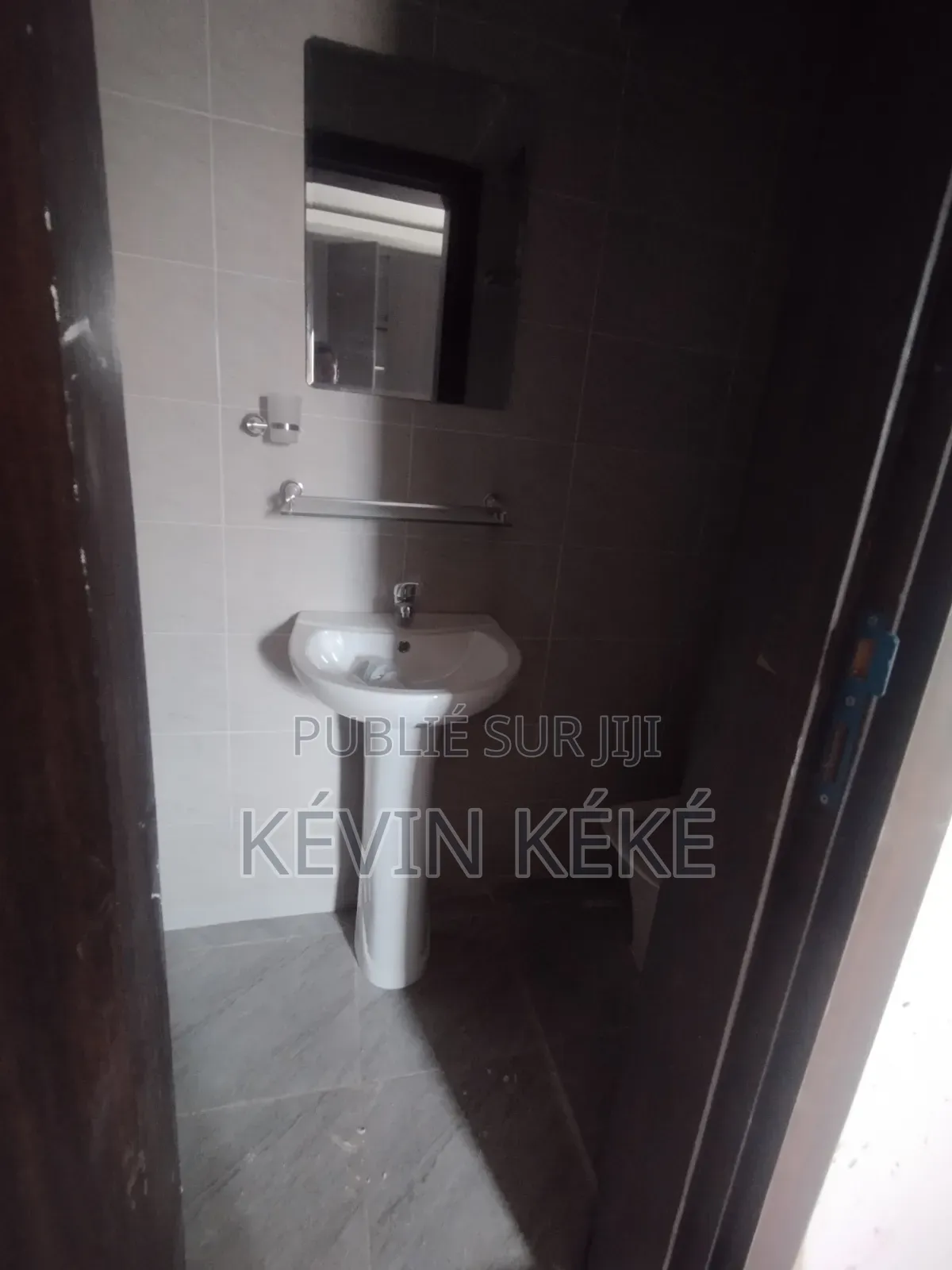 2chbre Blocs d'appartements dans Grâces Immobilier, Bingerville à Louer