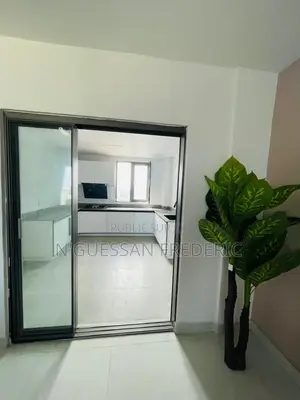 3chbre Appartement dans Marcory à Vendre