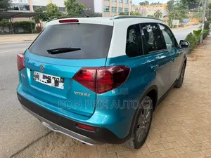 Suzuki Vitara 2021 Bleu