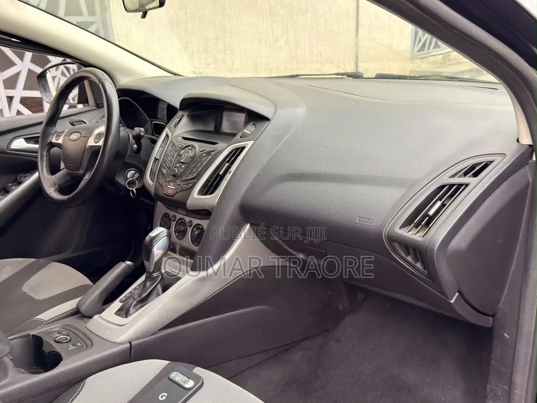 Ford Focus SE 4dr Sedan (2.0L 4cyl 5M) 2015 Noir
