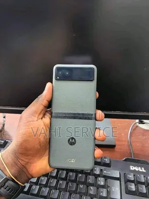 Nouveau Motorola Razr 2026 256 GB