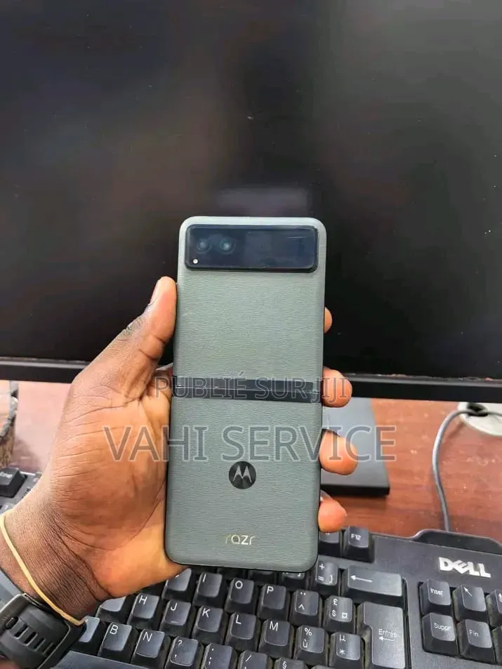 Nouveau Motorola Razr 2026 256 GB