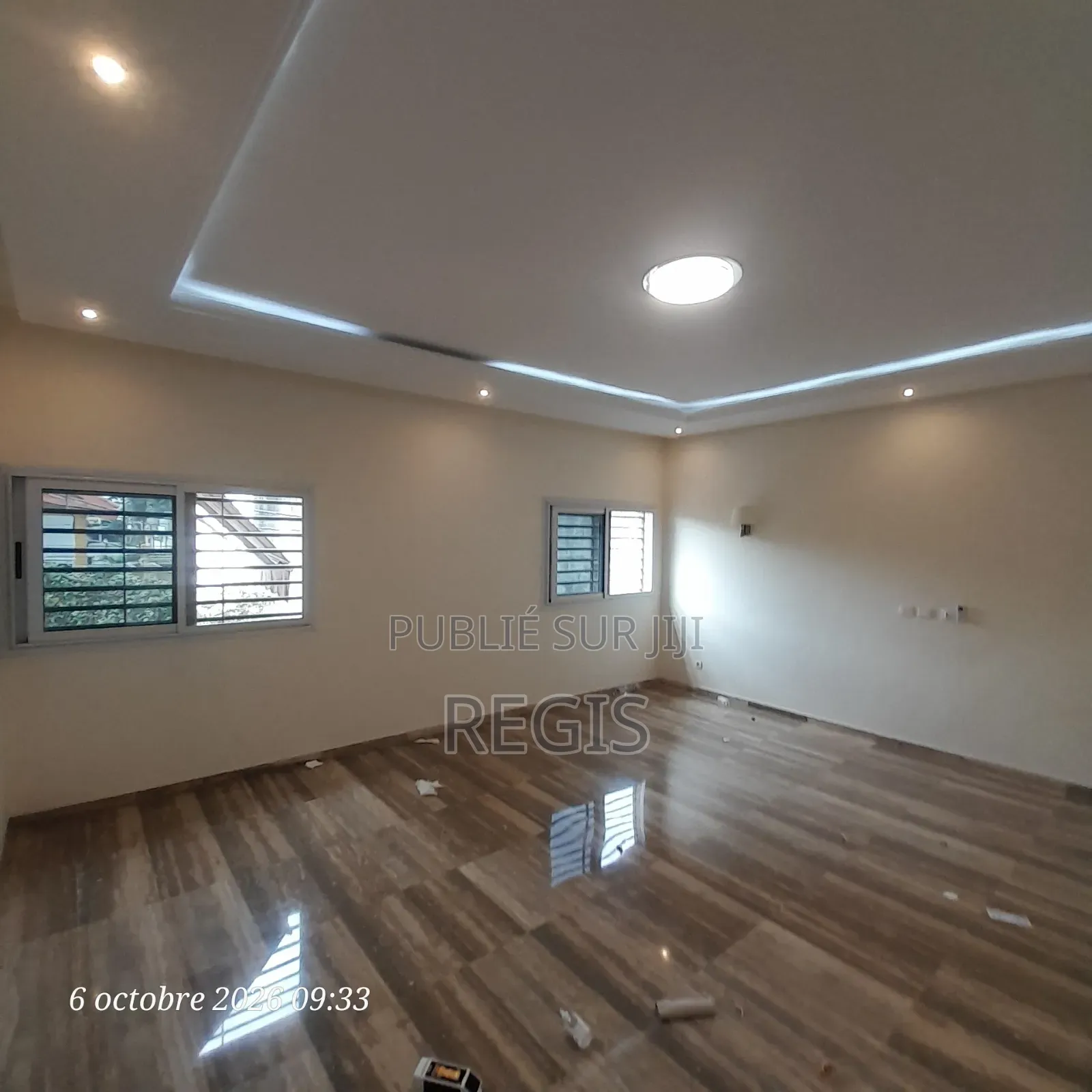 4chbre Duplex dans Regis, Cocody à Louer