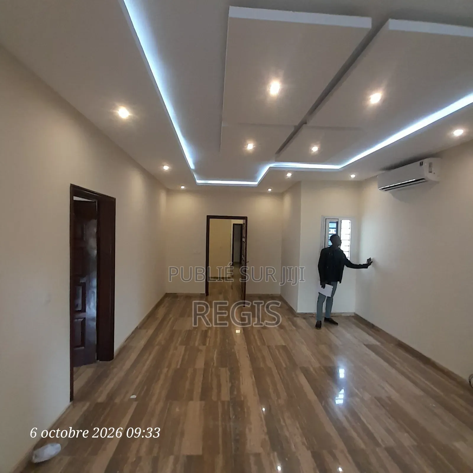 4chbre Duplex dans Regis, Cocody à Louer