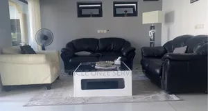 7chbre Villa dans Villa Triplex Haut, Cocody à Vendre