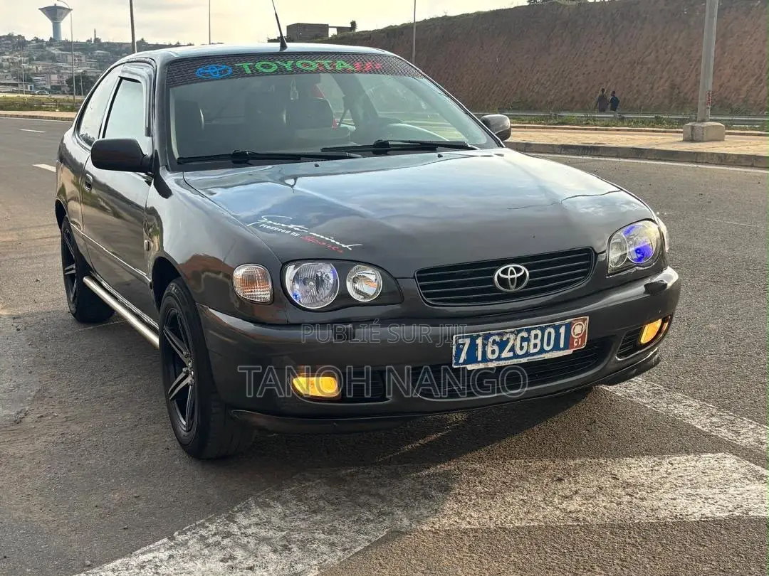 Toyota Corolla 2002 Noir