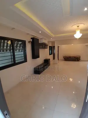 5chbre Duplex dans Mike, Bingerville à Louer