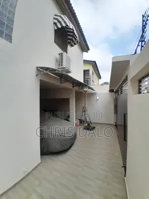 5chbre Duplex dans Mike, Bingerville à Louer