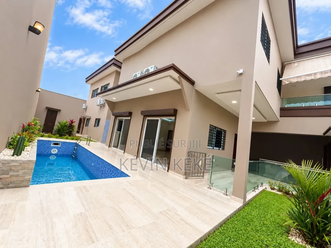 5chbre Duplex dans Grâces Immobilier, Cocody à Louer
