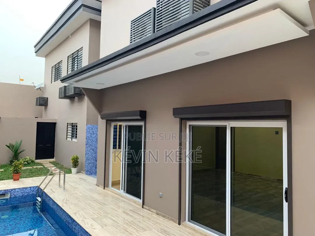 5chbre Duplex dans Grâces Immobilier, Cocody à Louer