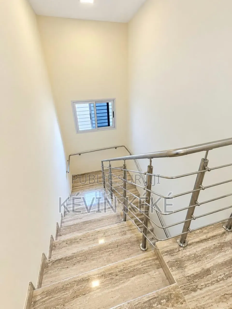 5chbre Duplex dans Grâces Immobilier, Cocody à Louer