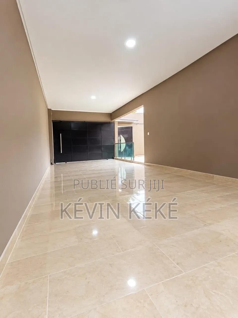 5chbre Duplex dans Grâces Immobilier, Cocody à Louer