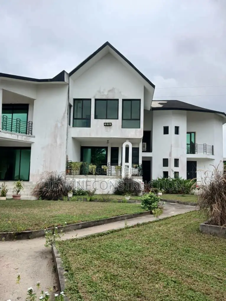 20chbre Duplex dans Le Plateau à Louer