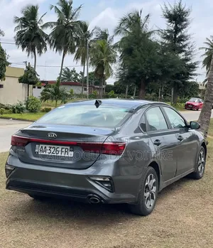 Kia Forte 2020 Gris