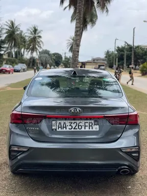 Kia Forte 2020 Gris