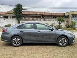 Kia Forte 2020 Gris