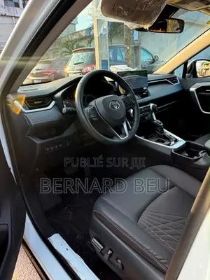 Toyota RAV4 Limited 2025 Blanc