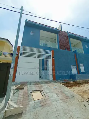 5chbre Duplex dans Bingerville à Louer