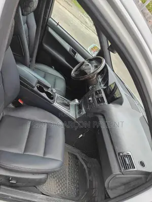Mercedes-Benz C300 2009 Blanc