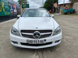 Mercedes-Benz C300 2009 Blanc