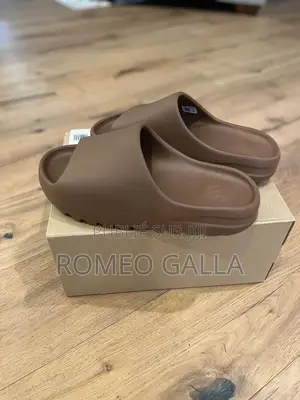 Sandale Yeezy