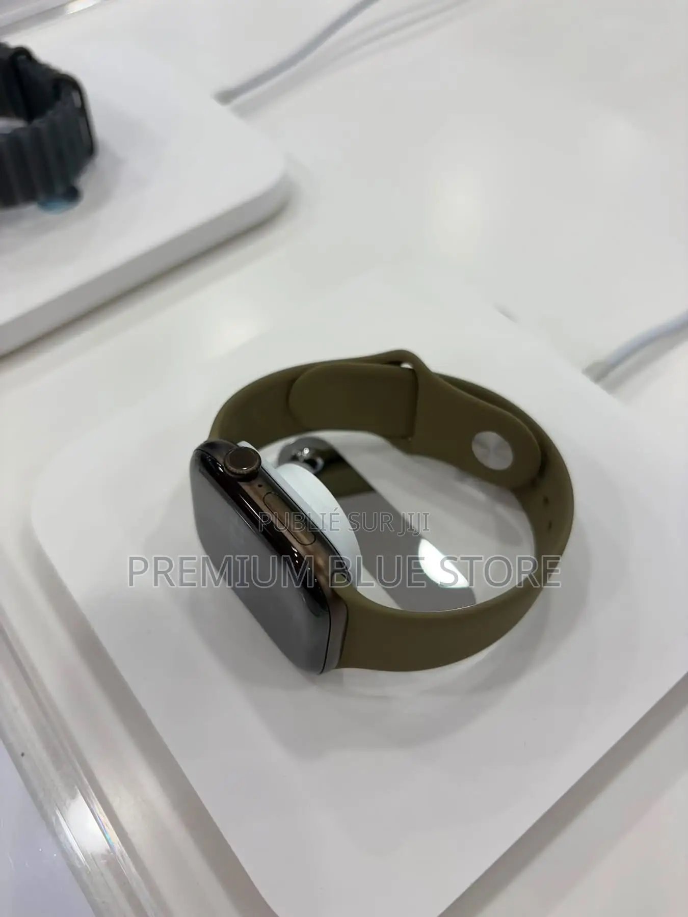  Apple Watch Series 12 Neuve – Élégance, Performance & Technologie