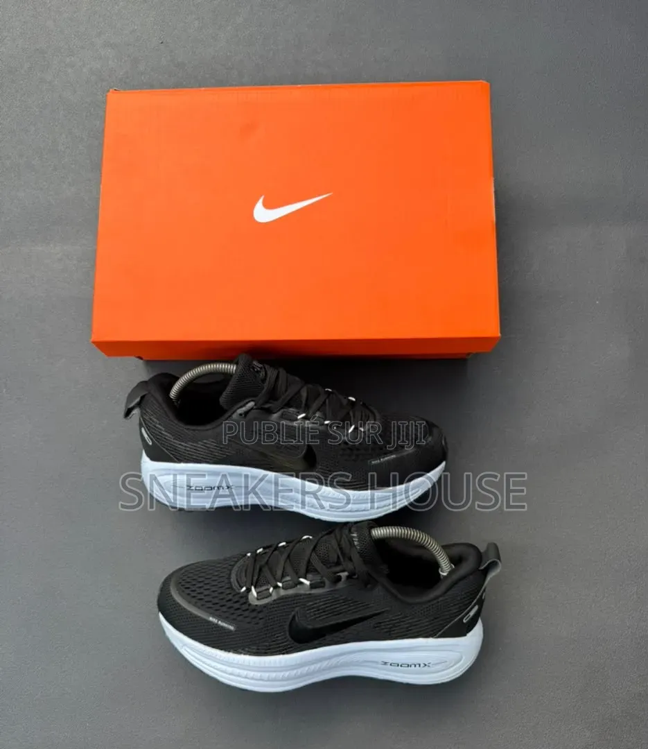 Nike Vomero 18 Zoom