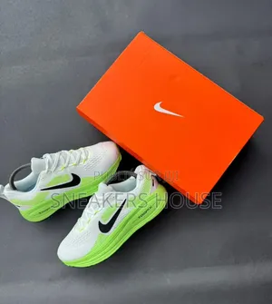 Nike Vomero 18 Zoom
