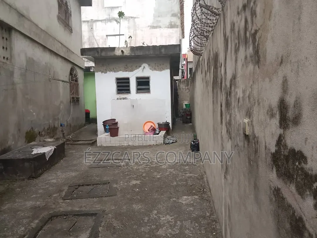 Meublé 7chbre Duplex dans Vente Immobilière, Cocody à Vendre