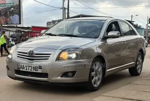 Toyota Avensis 2005 Gris