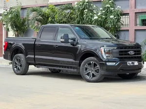 Ford F-150 LARIAT 2024 Noir