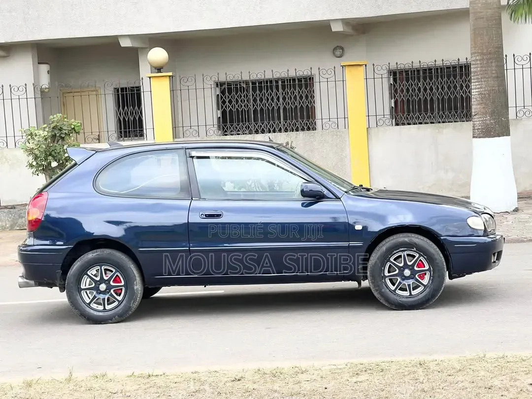 Toyota Corolla 1.4 Sedan 2002 Bleu