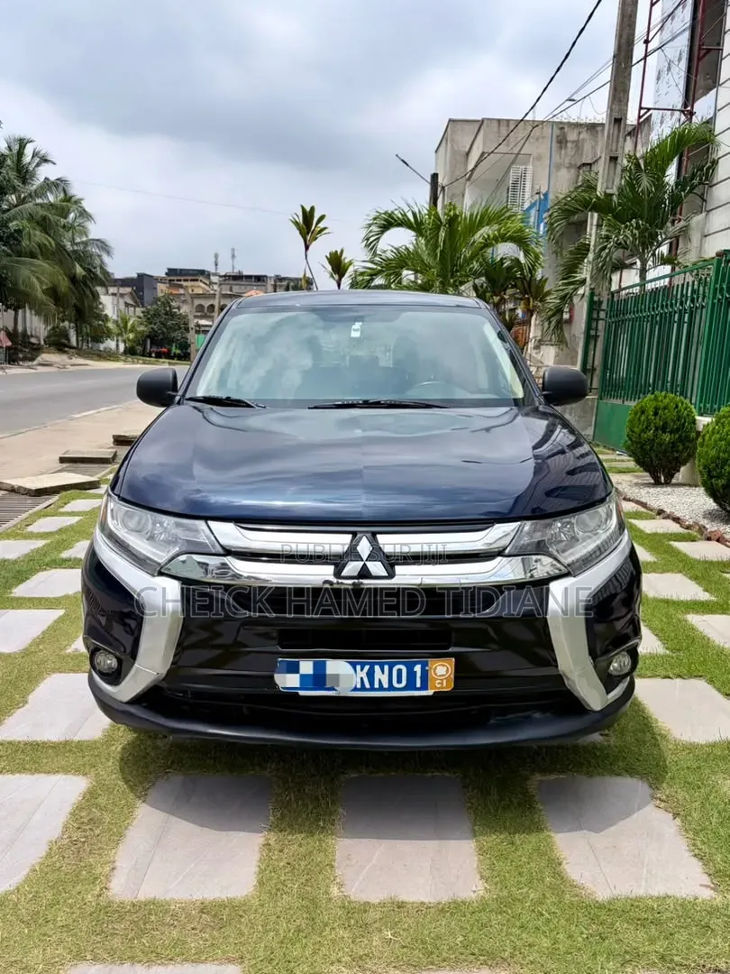 Mitsubishi Outlander 2017 Bleu