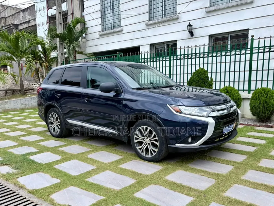 Mitsubishi Outlander 2017 Bleu
