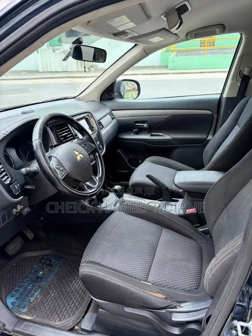 Mitsubishi Outlander 2017 Bleu