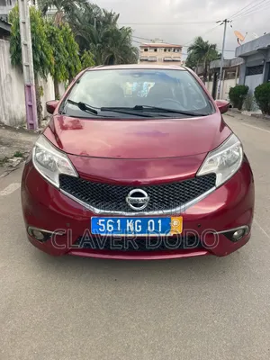 Nissan Versa 2015 Rouge